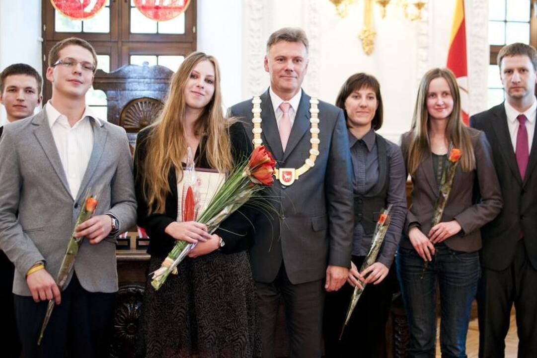 Rotušėje pagerbtas miestui nusipelnęs jaunimas