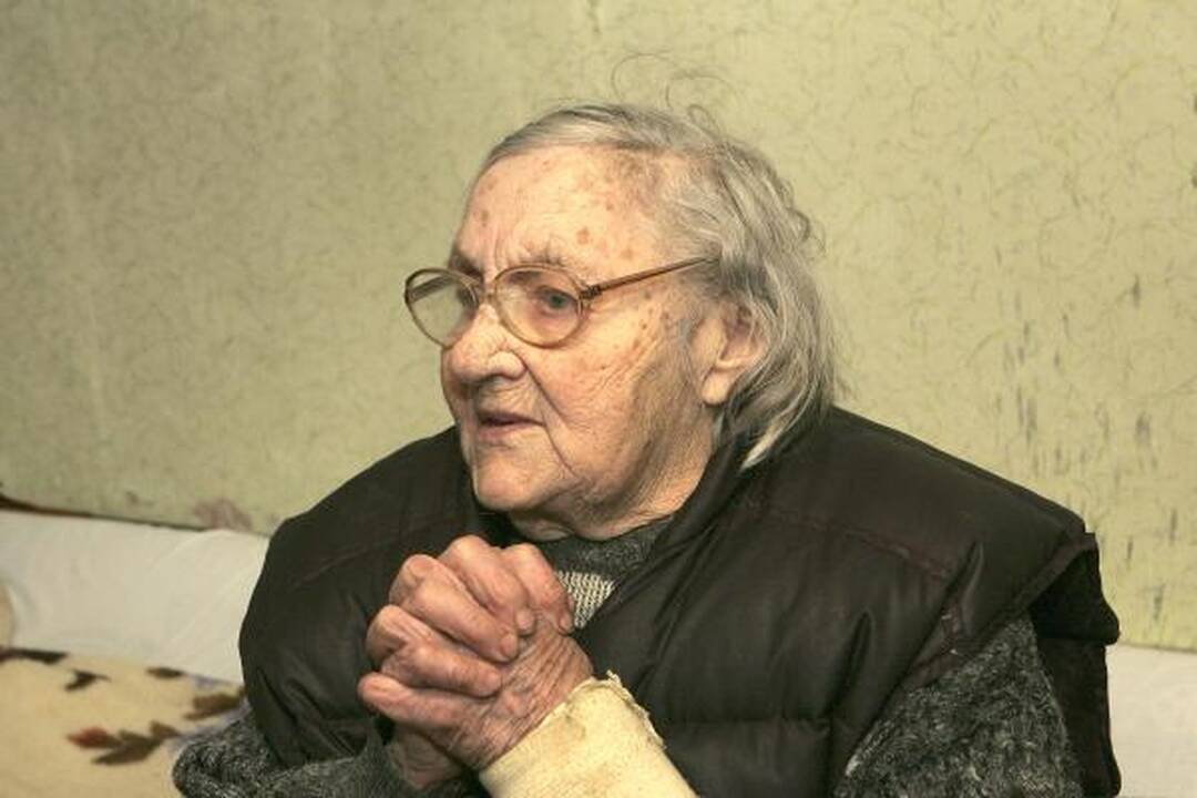 "Žiurkių apgraužtos E.Žiobienės močiutės" mitas subliūško