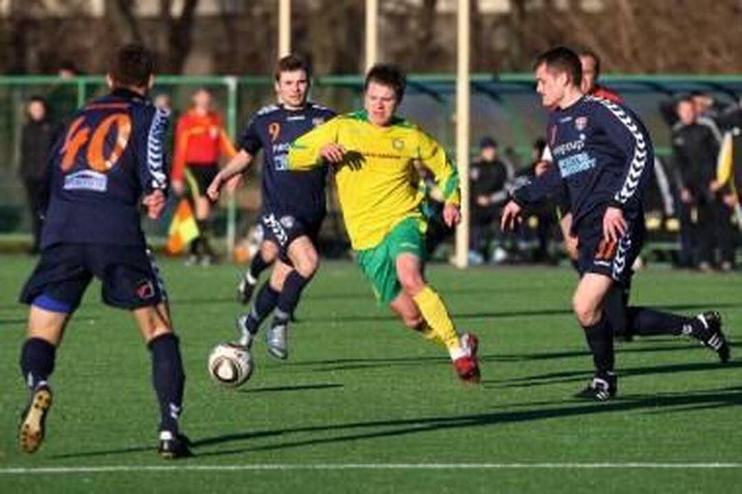 Gargždų „Bangos“ futbolininkai sutriuškino „FBK Kauną“