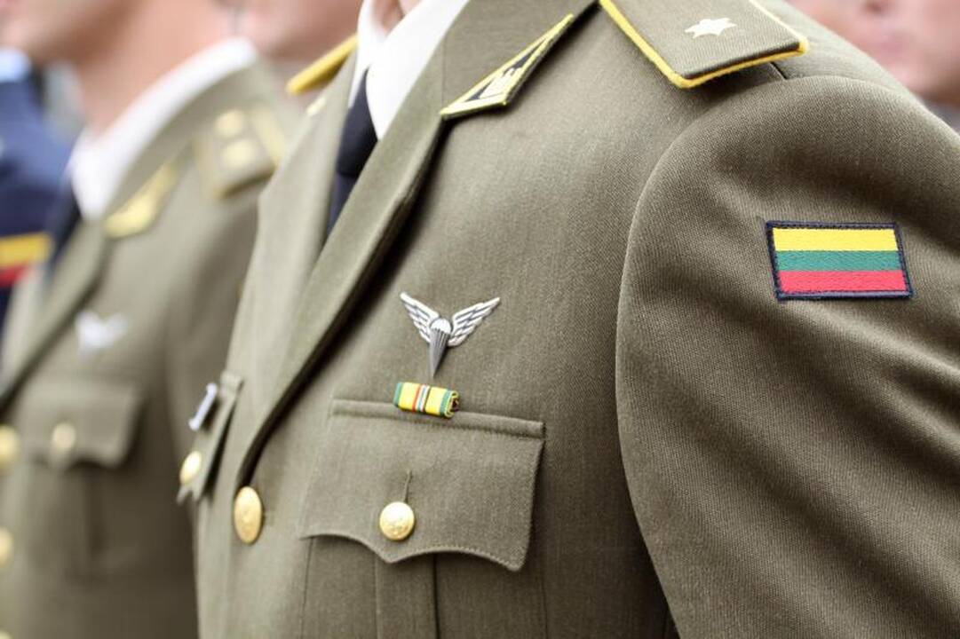 KAM nerado priežasčių nestatutiniams santykiams Karo akademijoje