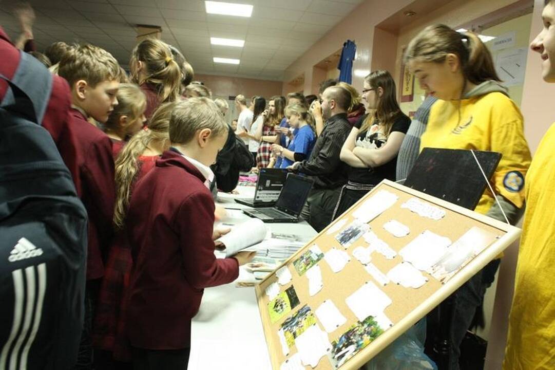 Klaipėdos jaunimo organizacijos netradiciškai prisistatė moksleiviams