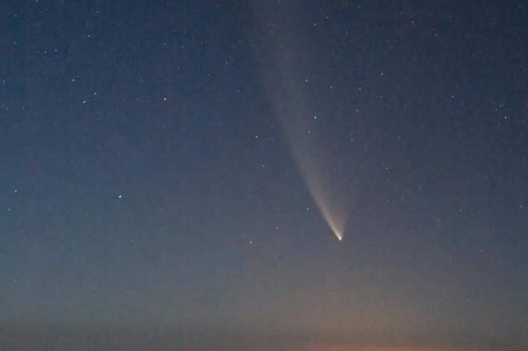 Ruoškitės dangaus stebėjimui - pro žemę skrieja kometa!