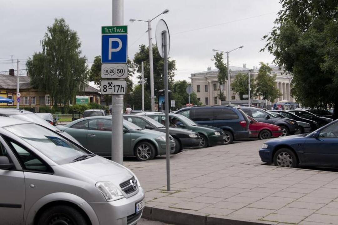 Pareikšti įtarimai kontrolierių sumušusiems įtariamiesiems