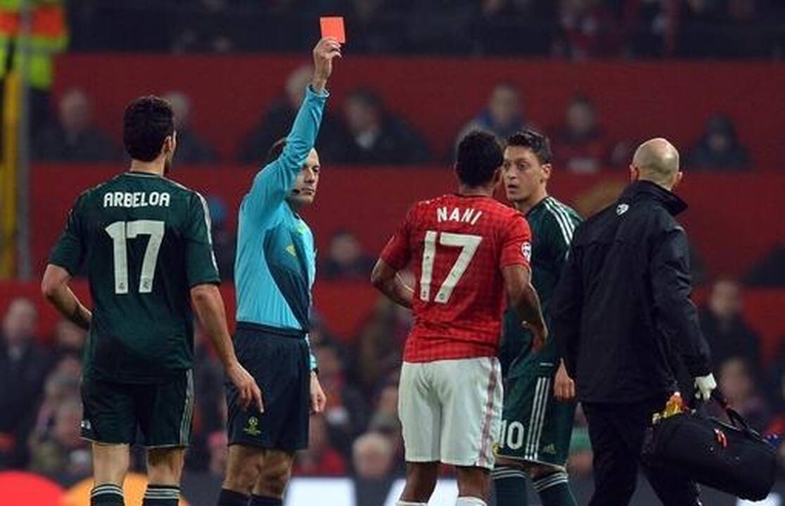Skandalingasis arbitras: nesuklydau parodęs Nani raudoną kortelę 