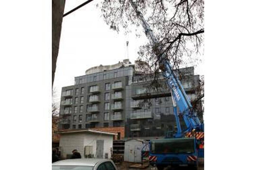 Centre griaunamos nelegalios statybos