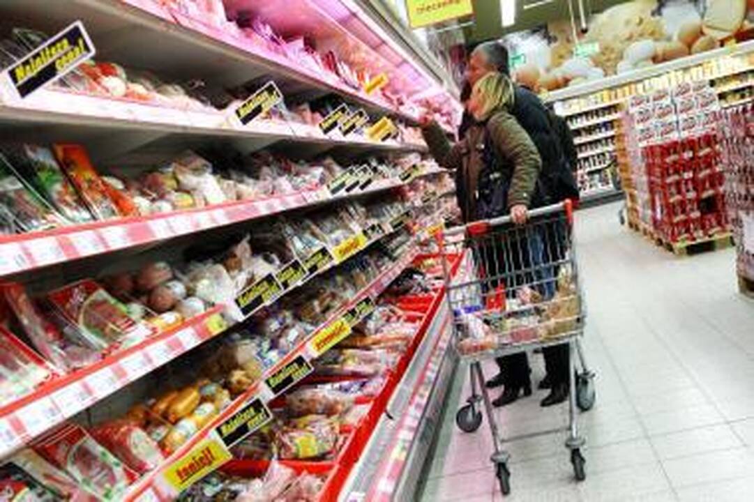 Prekybininkų antkainių artimiausiu metu niekas neribos