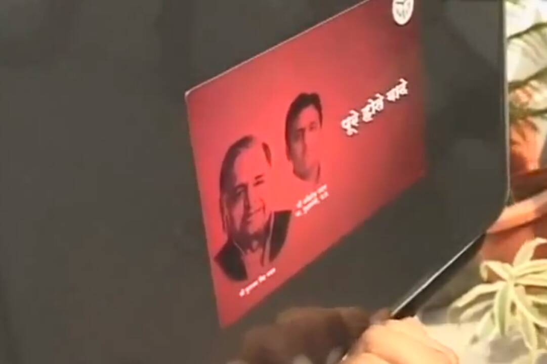 Pasikeitė kompiuterio ekrano paveiksliuką, ir jau po dovanos...