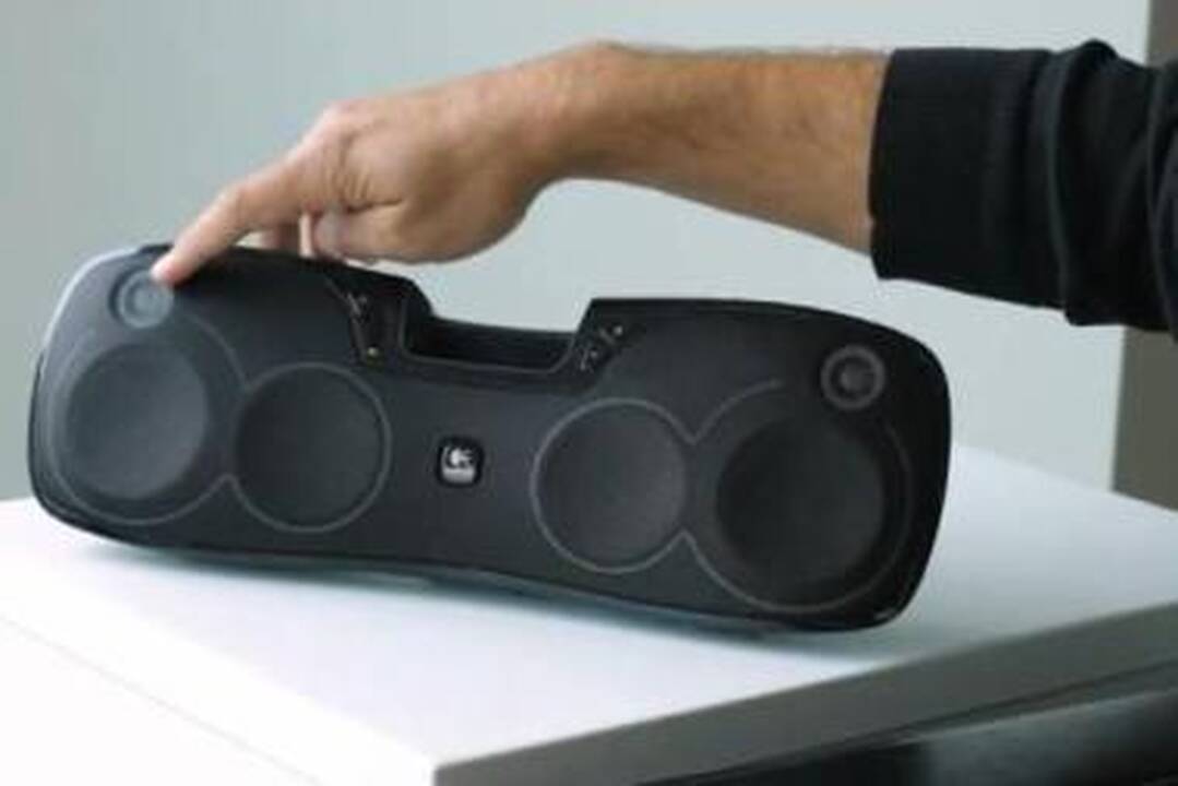 Pristatyta nešiojama „iPod“ garso kolonėlė su baterija