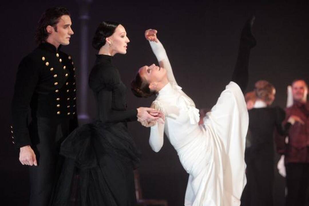 A.Cholina supažindino žiūrovus su savo "Ana Karenina" 