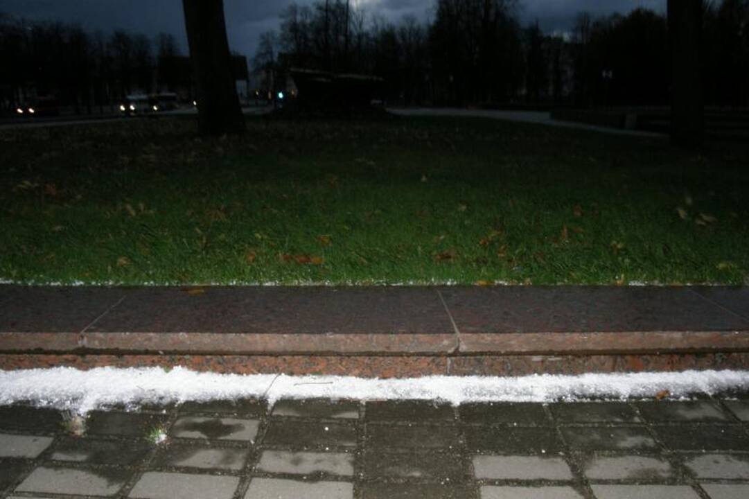 Pajūryje iškrito pirmasis šį rudenį sniegas