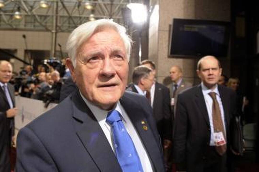 V.Adamkus: įteisinsime suverenios valstybės okupaciją