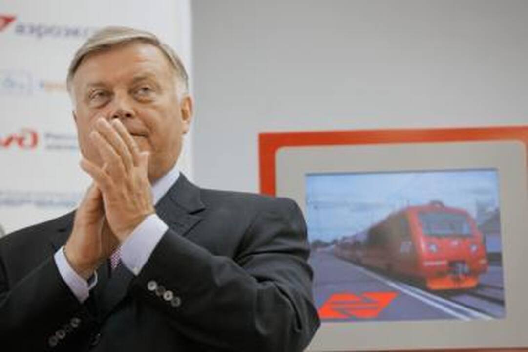 V.Jakunino apdovanojimo vingrybes tiriantis KT V.Adamkaus neapklaus