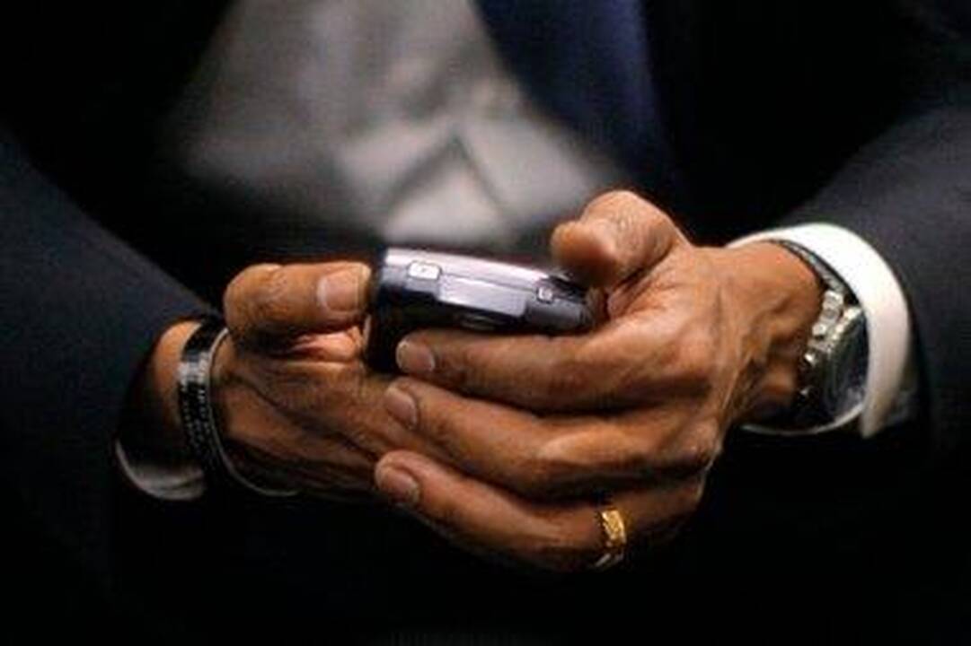 Britai infliaciją skaičiuos ir pagal išmaniųjų telefonų kainas