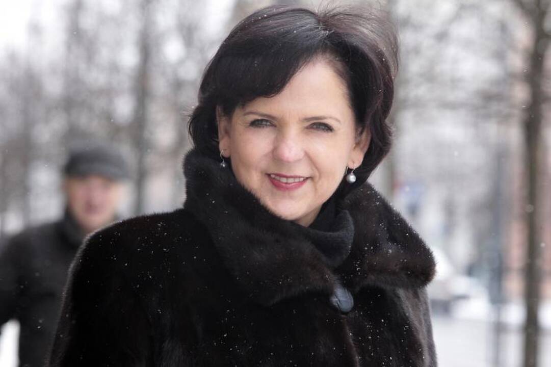 Nenori tapti prezidentiene, užtenka būti premjeriene (foto)