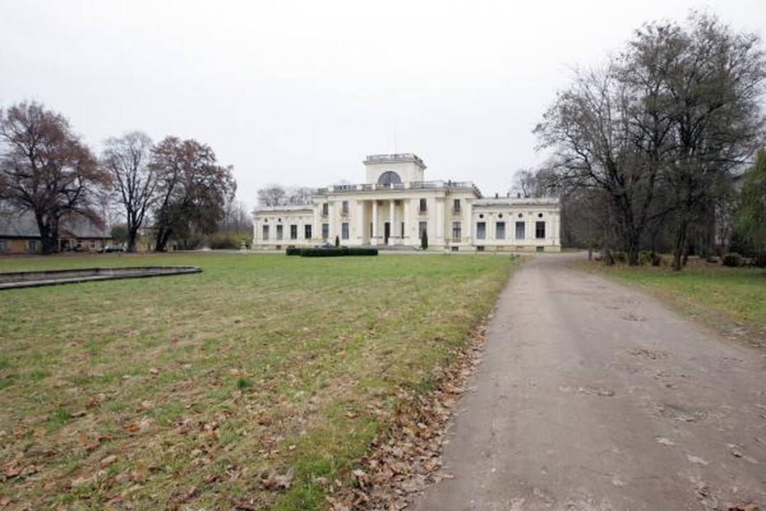 Kretingos dvaro priestatas kursto nesutarimus