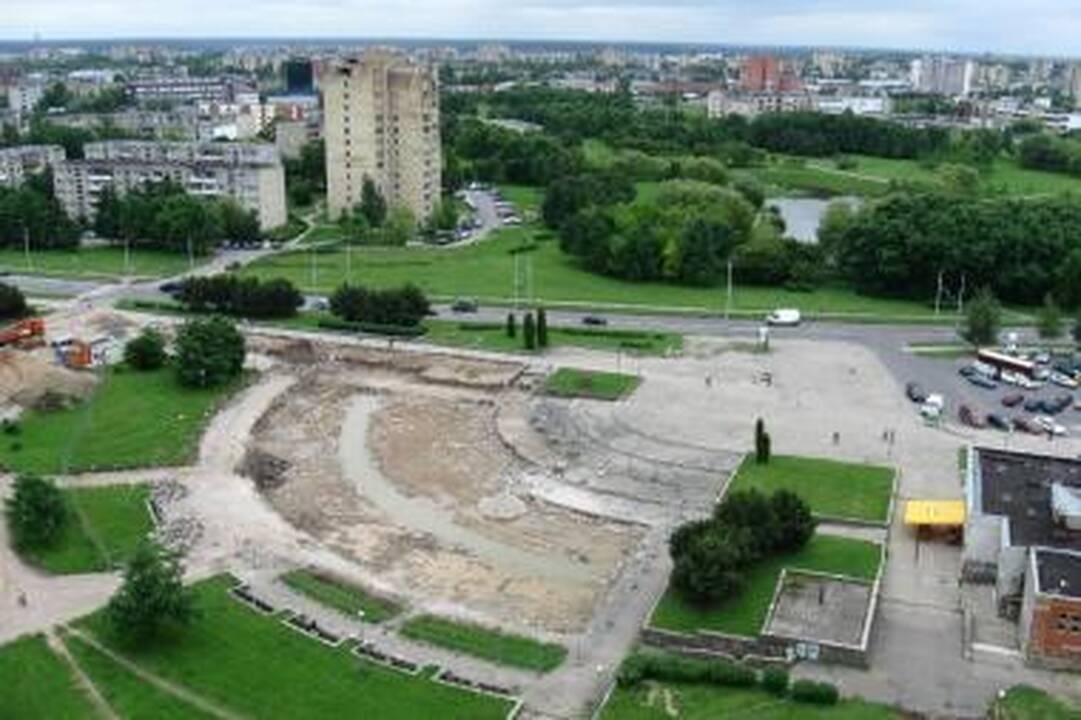 Tęsiama Čečėnijos aikštės rekonstrukcija