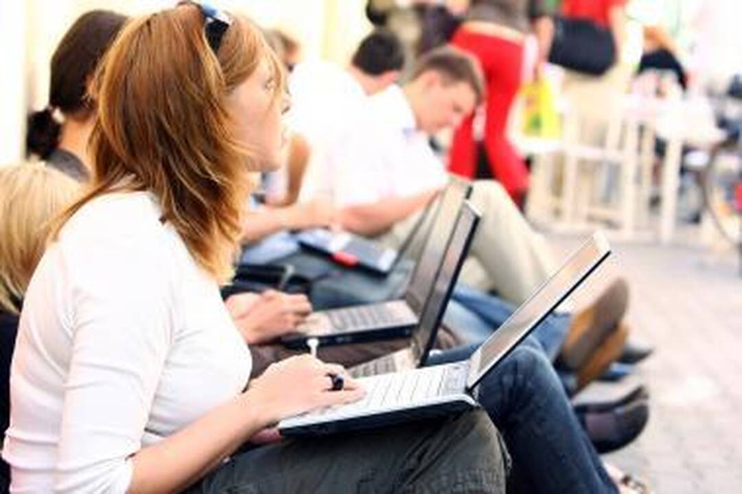 LSAS įspėja: baudos už studijų nutraukimą grįš bumerangu