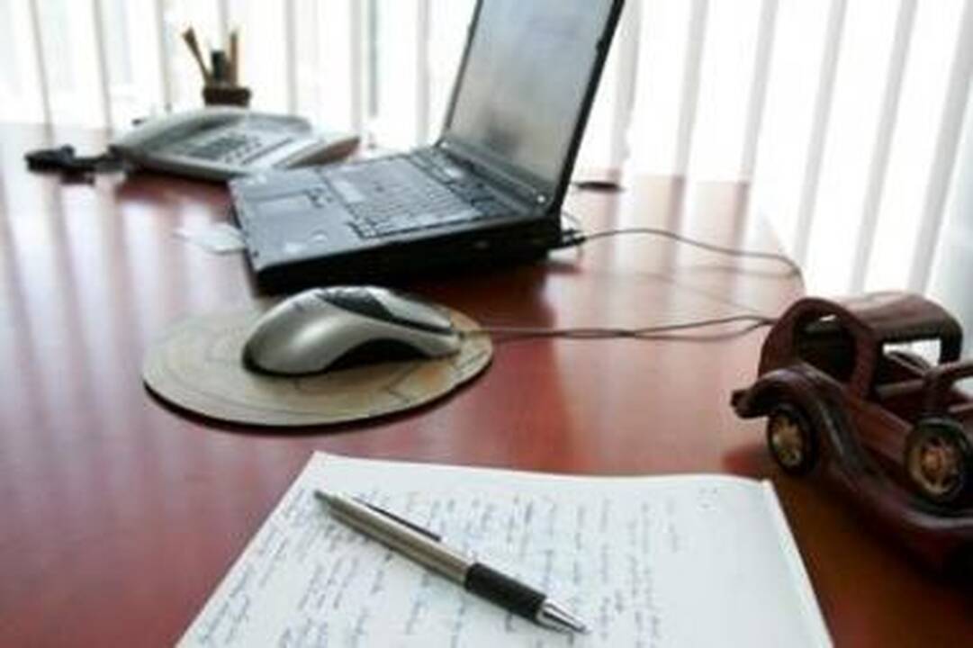 Seimas nurodė, kas yra yra nepriekaištinga valstybės tarnautojo reputacija