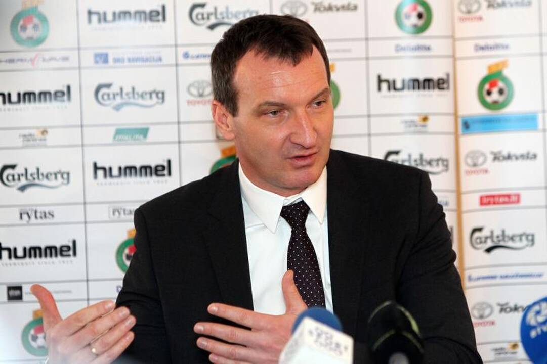 Lietuvos futbolo rinktinės treneris albanams pasirodė arogantiškas