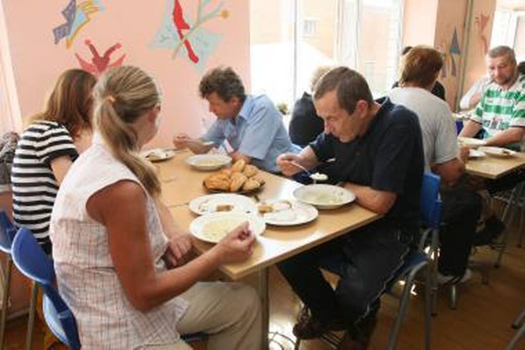 Alkstančiųjų gretos auga tūkstančiais
