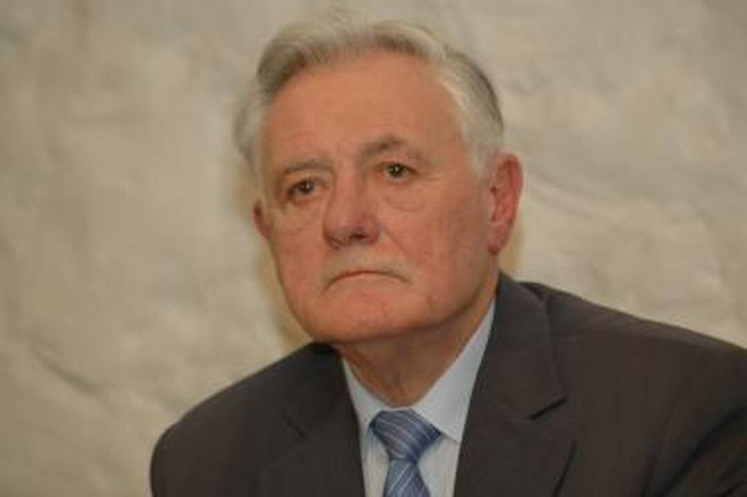Prezidentas socialinių lengvatų naikinimui nepritaria
