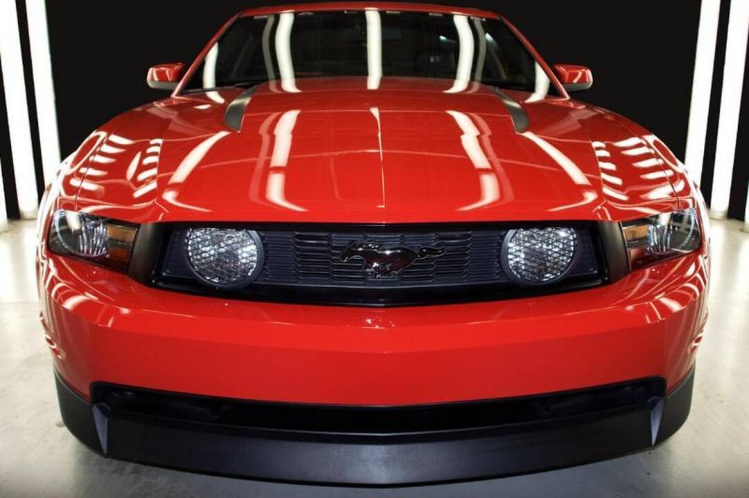 Automobilius siūloma statyti balkonuose 