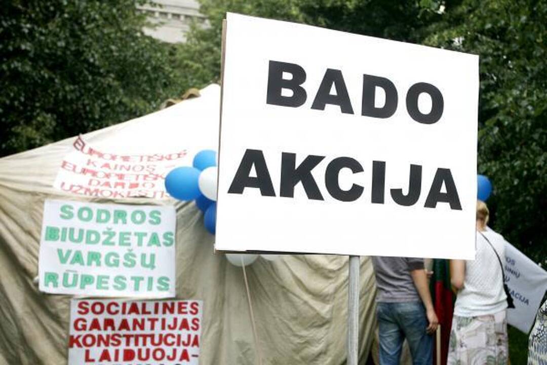 Profsąjungos skelbiasi paspaudusios Vyriausybę