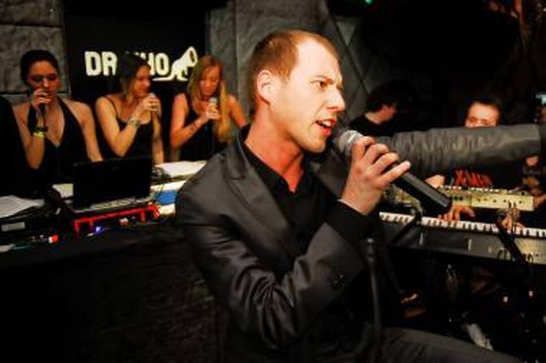 Sasha Son(g) uostamiestyje vėl atliks G.Michael dainas