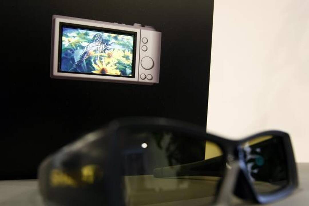 „Sharp“ naujiena – sensoriniai 3D ekranai 