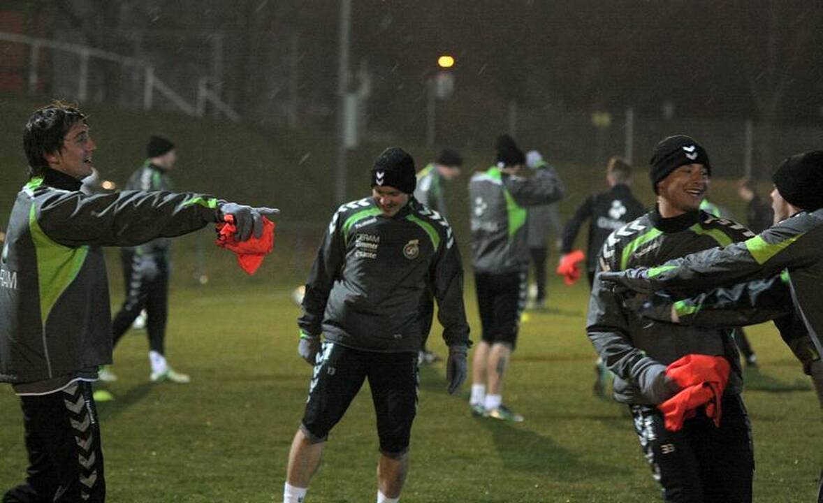 Pirmoje Lietuvos futbolo rinktinės treniruotėje Austrijoje – šlapdriba