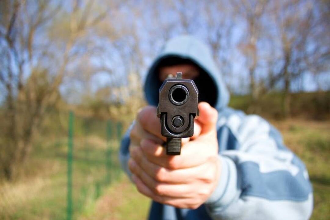 Paryžiuje rastos trys į galvą nušautos kurdės