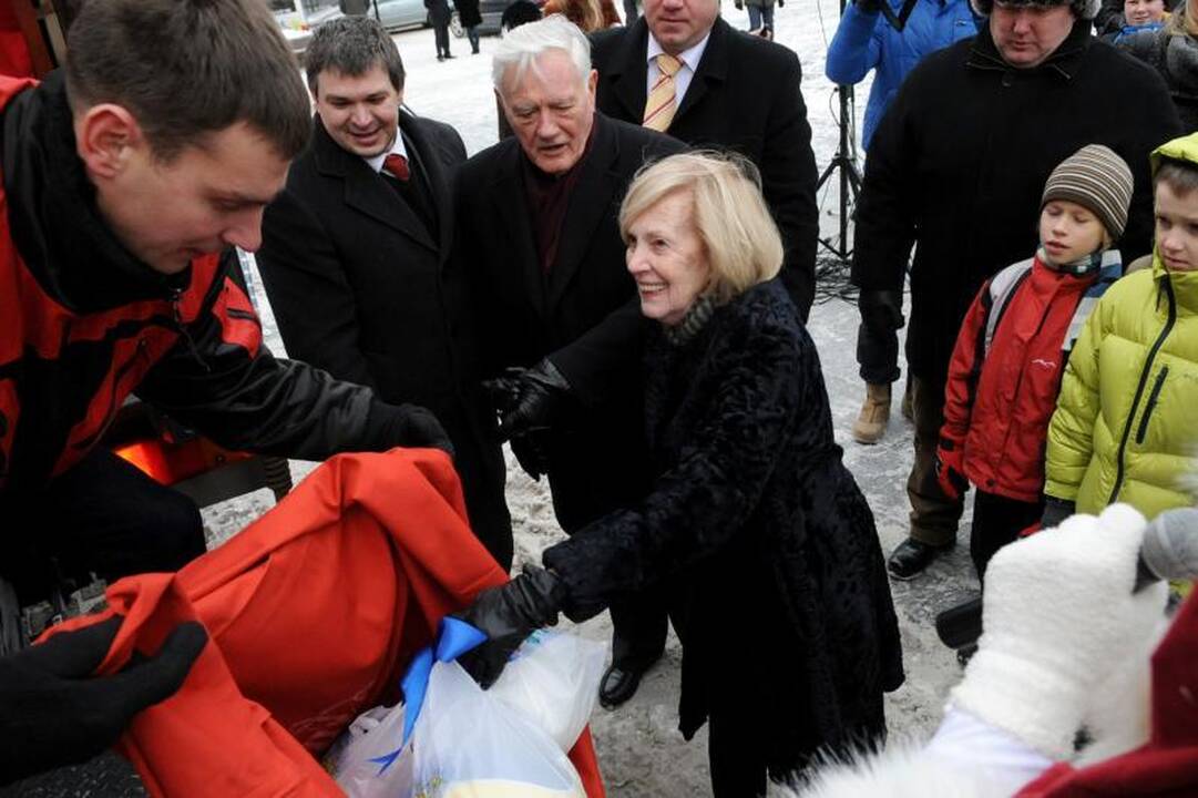 Valstybės vadovai šv. Kalėdų proga linki ramybės ir solidarumo