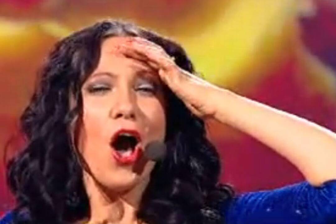 Aida Žiliūtė scenoje - kruvinomis rankomis