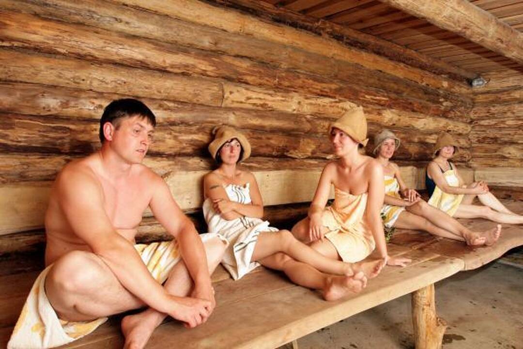 Pirties malonumų – į kaimyninį rajoną 