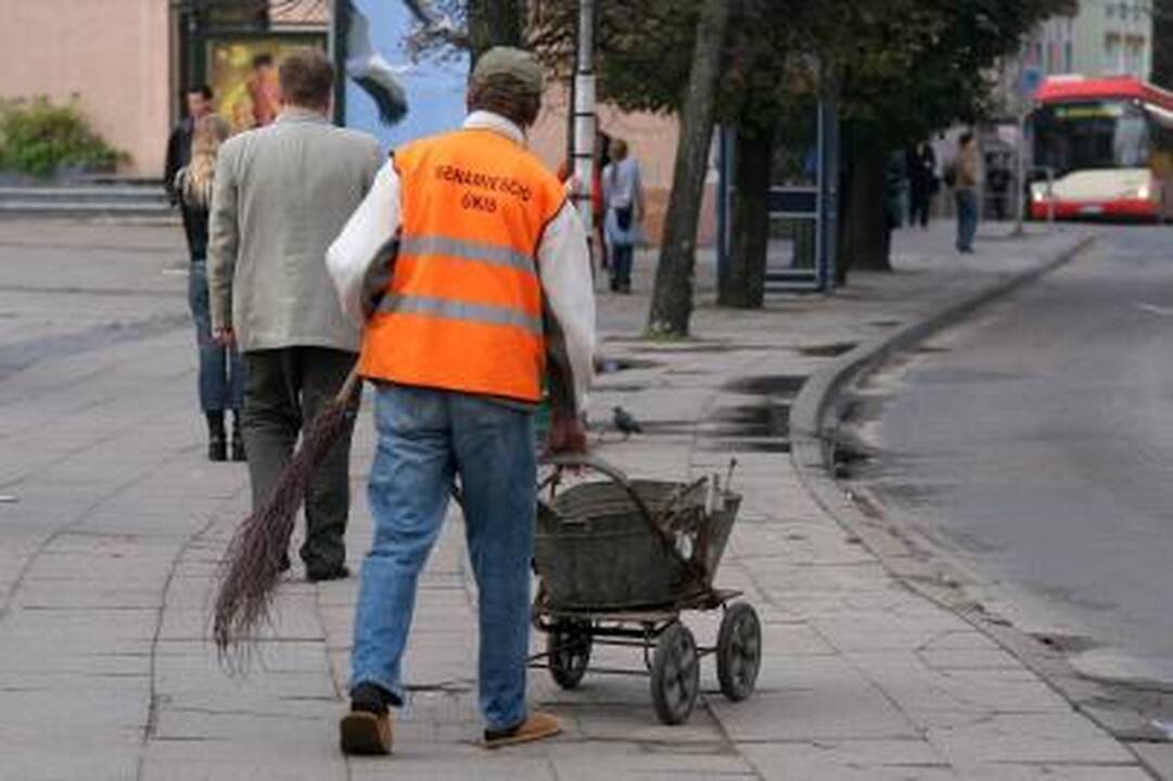 72 asmenys neatliko visuomenei naudingos veiklos
