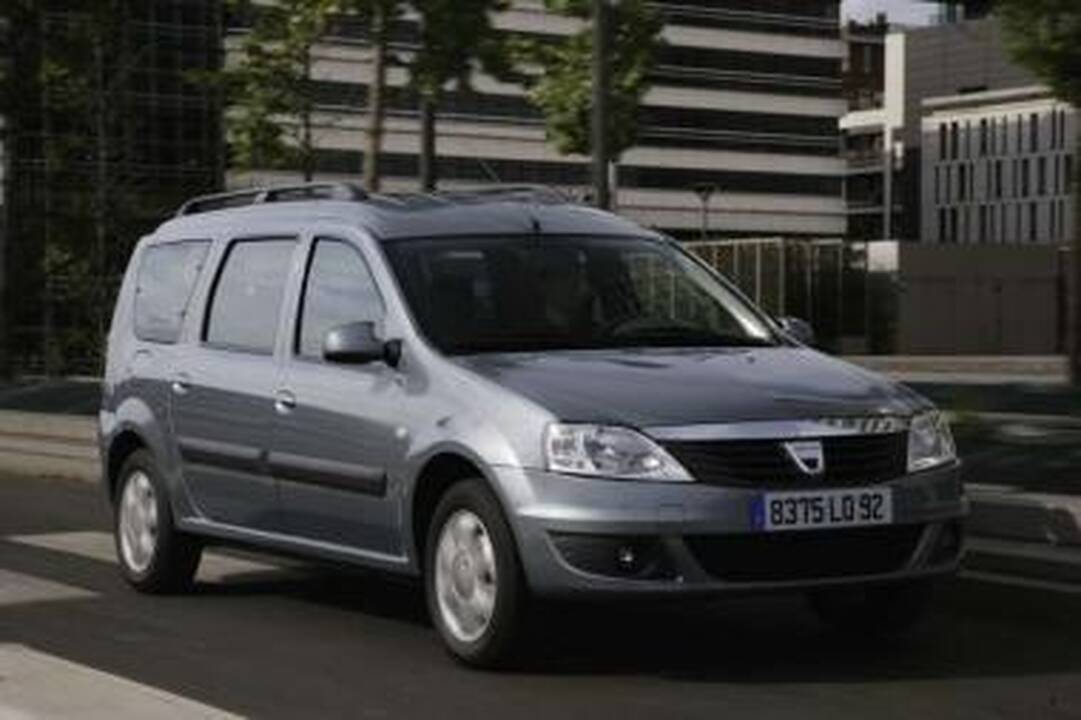 „Dacia" plečia lengvųjų komercinių automobilių pasiūlą