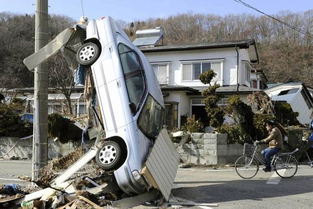 Oficialus žuvusiųjų per žemės drebėjimą Japonijoje skaičius viršijo 1,5 tūkst.