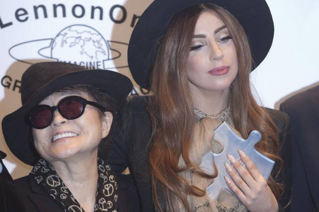 Lady Gaga drąsina būti atjaučiančiais ciniškame amžiuje