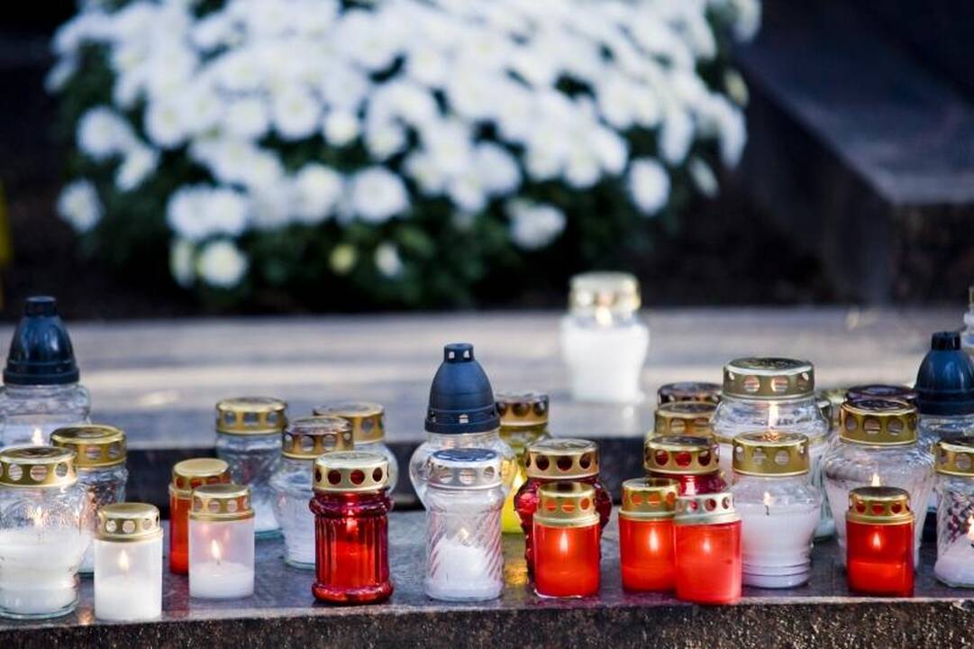 Vilniaus kapines bus galima lankyti iki 22 valandos