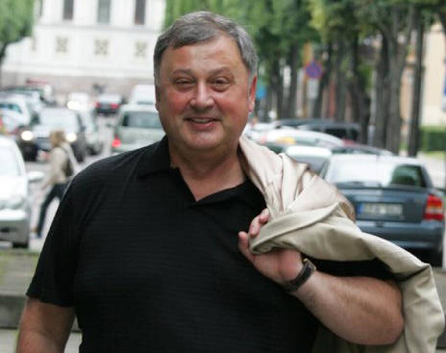 Politinio     guru             paieškos   