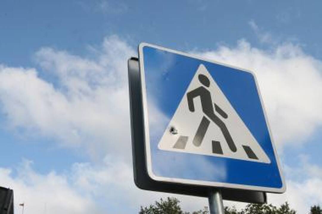Perėjoje partenkta moteris