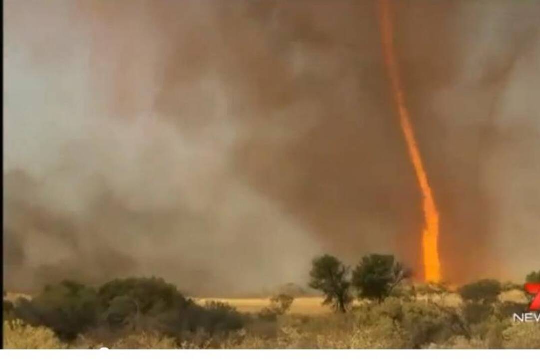 Australijoje pavyko nufilmuoti meteorologinę retenybę – ugninį viesulą