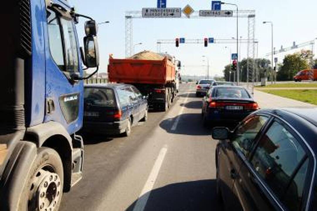 Miesto gatvėse atsiras naujų ženklų 