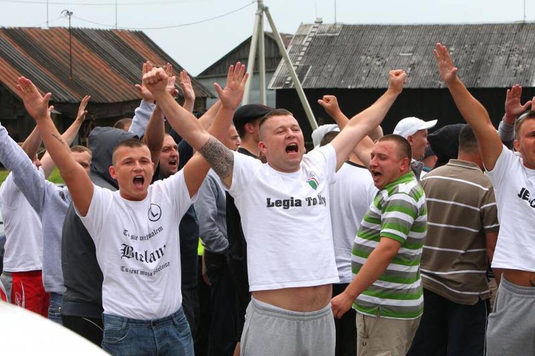 Lenkijos sirgaliai į Kauną gabeno kirvį ir beisbolo lazdą