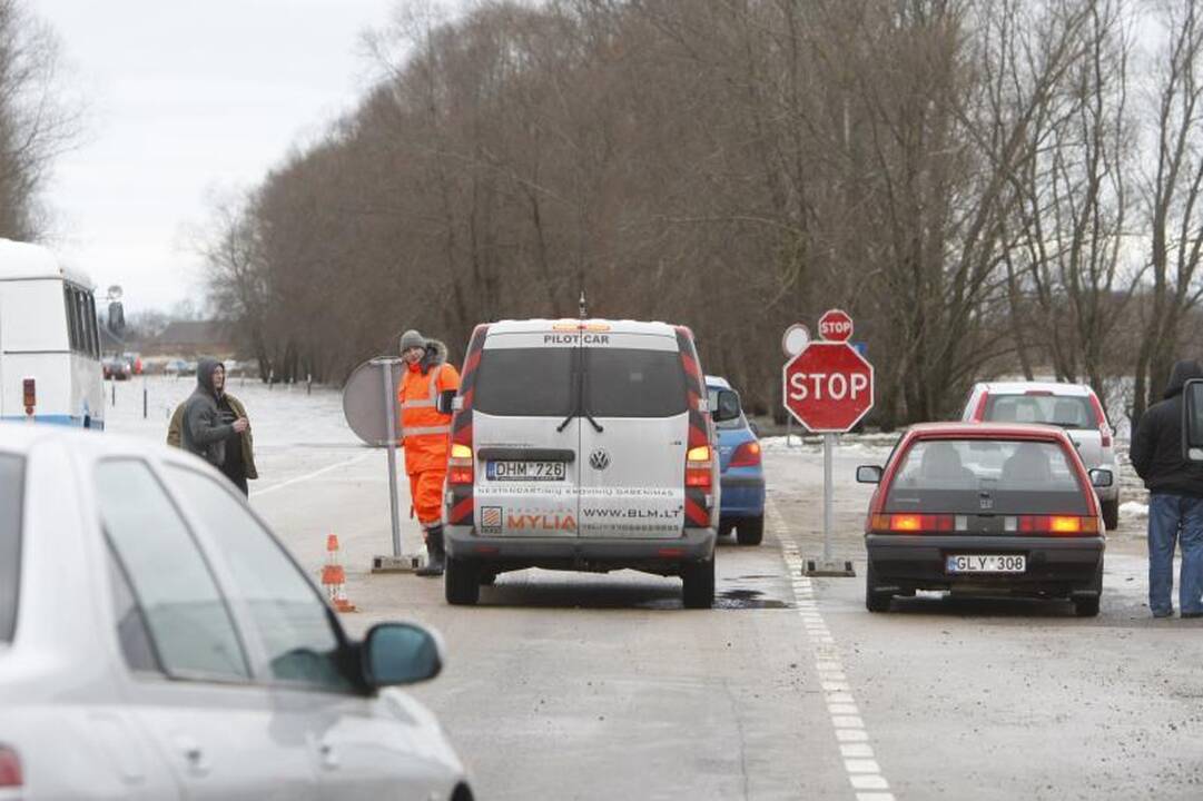 Potvynio zonoje savaitgalį gelbėjimo darbų vykdyti neteko