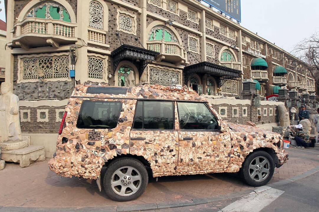 Atsargiai! Kelyje - dūžtantis automobilis (foto)