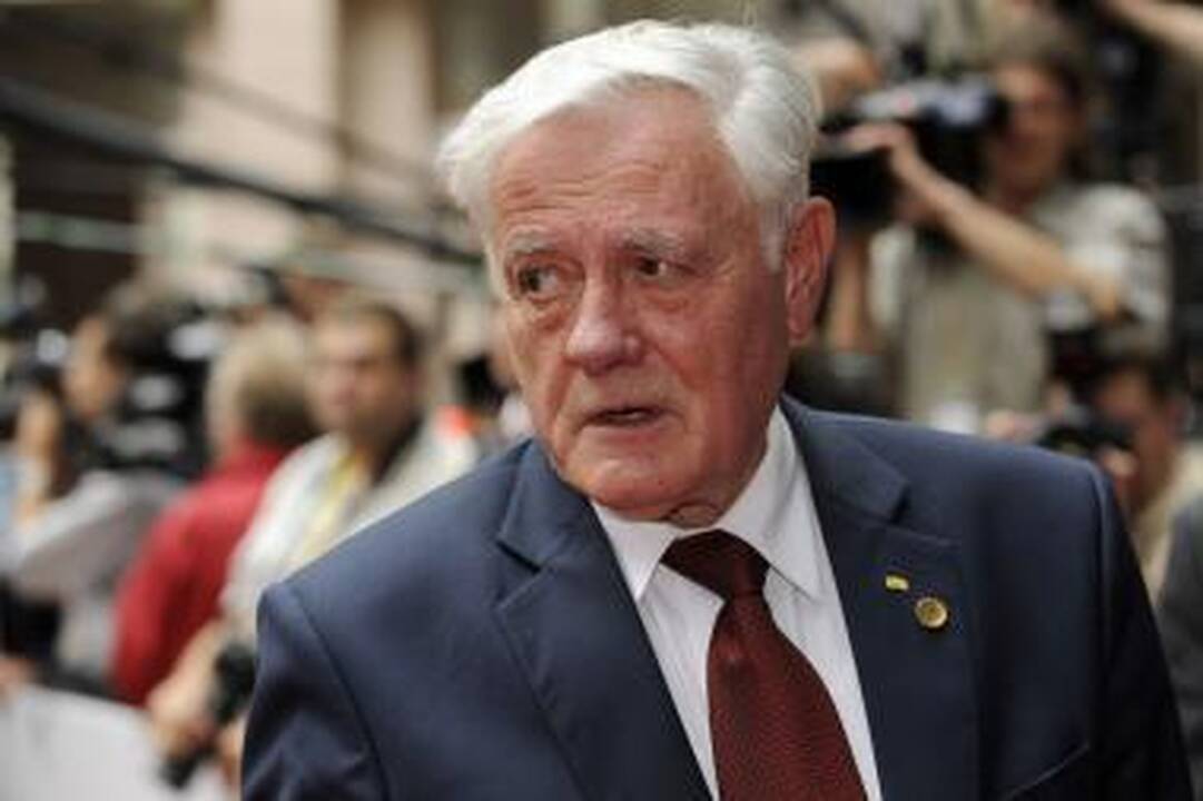 Prezidentas nepritaria įmokų į pensijų fondus mažinimui