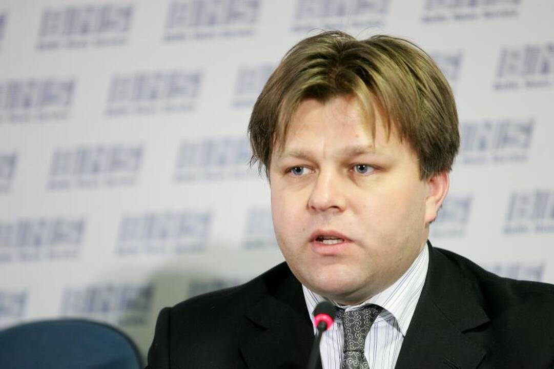Grupė Seimo narių dėl tautinių mažumų švietimo nuostatų siūlo kreiptis į KT