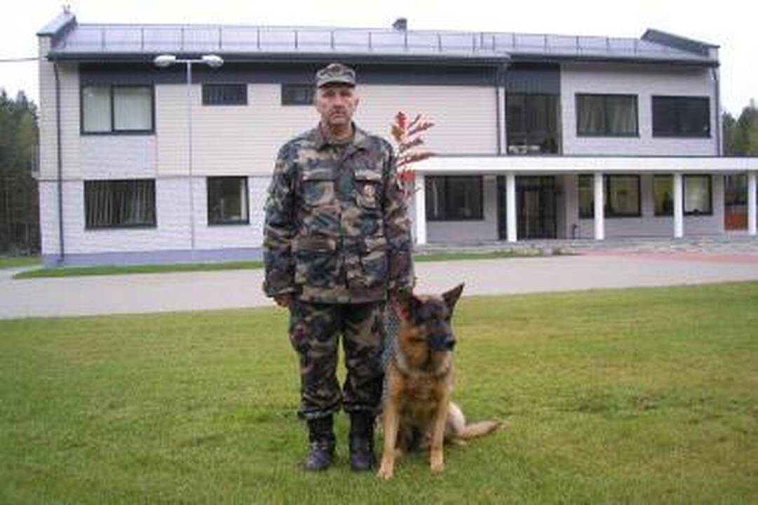 Šuo aptiko užtaisytą šautuvą