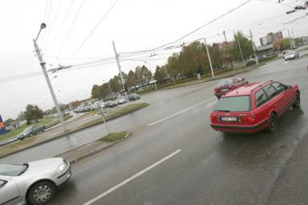 Dėl naujo prekybos centro platės gatvės